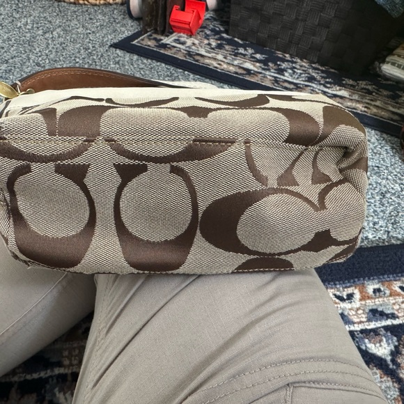 ❤HOST PICK ❤  Signature Coach Handbag - Picture 6 of 12